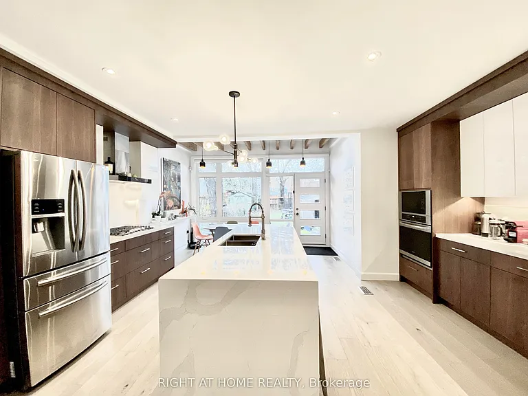 16 Woodlee Rd — Photo 3