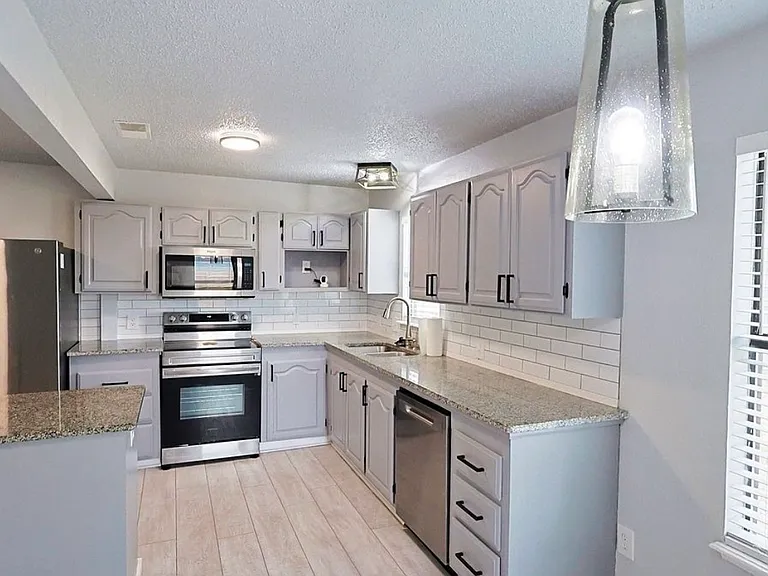 1710 Bob White Ct — Photo 20
