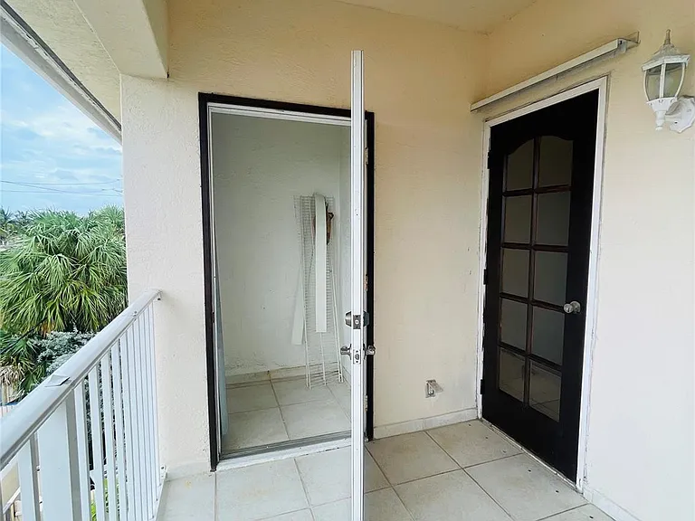 2605 Bay Dr — Photo 24