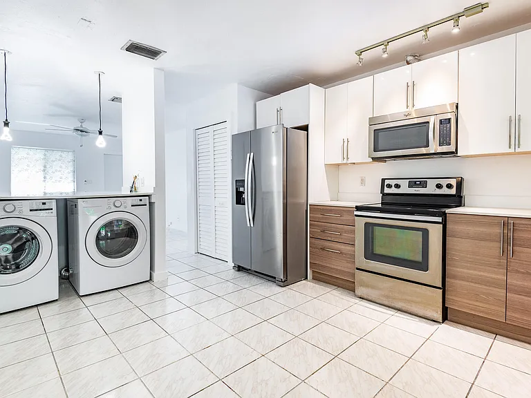 2501 Taylor St #C — Photo 9