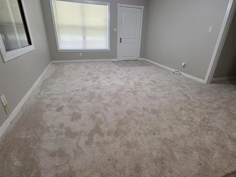 5733 Orange St — Photo 3