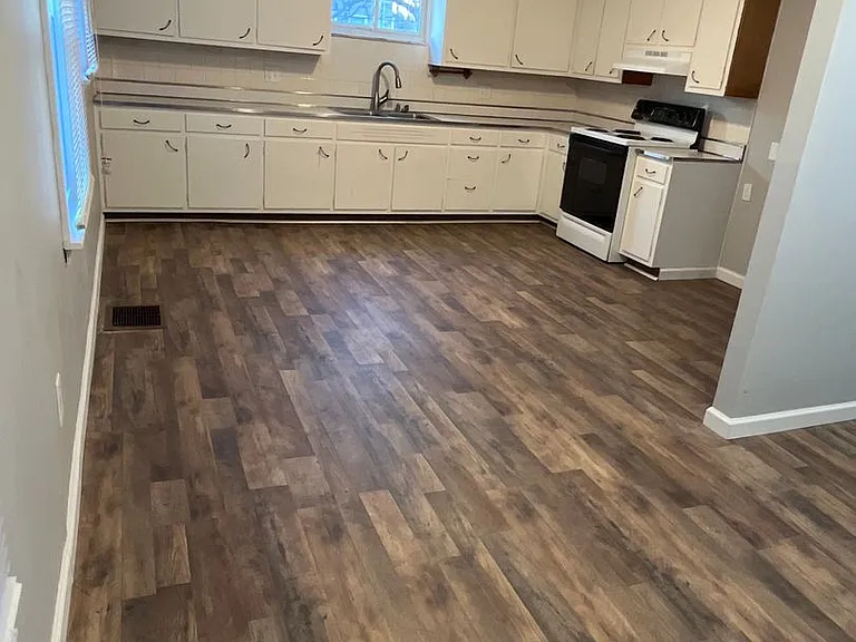701 Elizabeth Ave — Photo 3