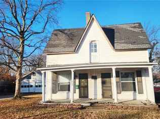 325 N Pennsylvania Ave, Columbus, KS 66725