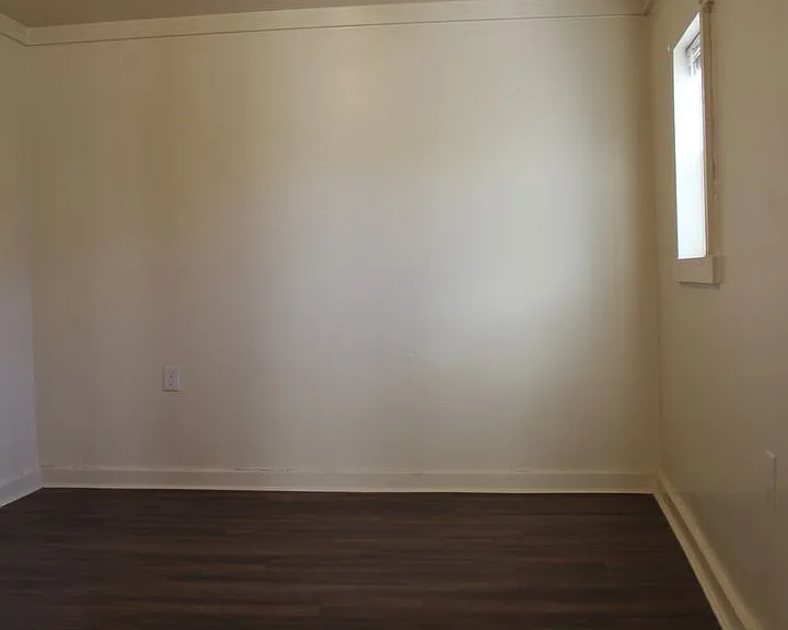 Recently renovated | Bay window | Walkable | Washer/Dryer combo in unit — Photo 13