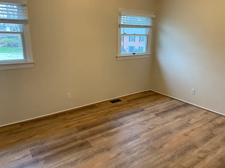 6476 Wardwood Ct — Photo 41
