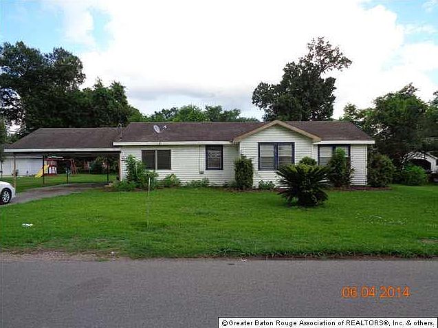1st image of 32815 Adams Dr