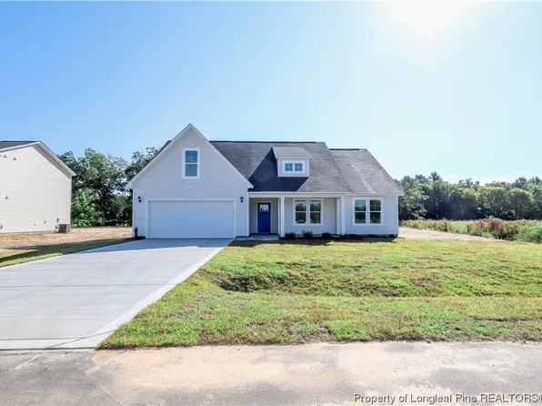 135 Guard Ln, Parkton, NC 28371