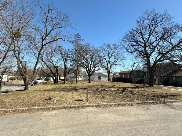 206 N Cunningham St, Everman, TX 76140