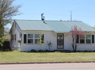 905 W Lonestar St, Silverton, TX 79257
