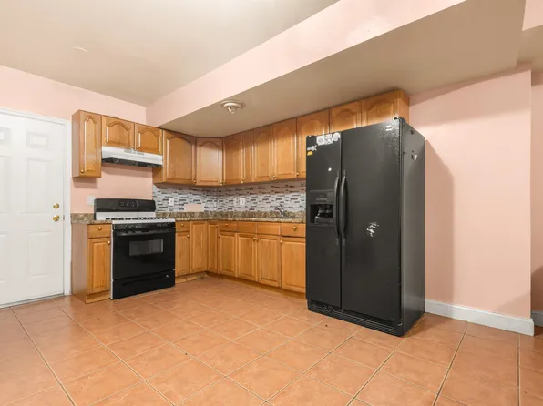 215 South Street image 30 of 37