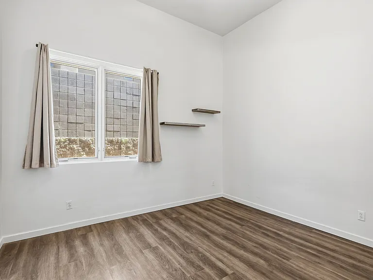 12391 N 145th Way — Photo 44