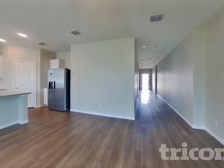 2401 Lalun Ln — Photo 3