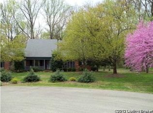 7610 Woodridge Dr, Pewee Valley, KY 40056