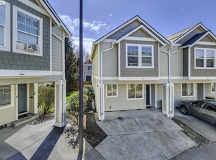 8662 NE Hyde Park Ln, Hillsboro, OR