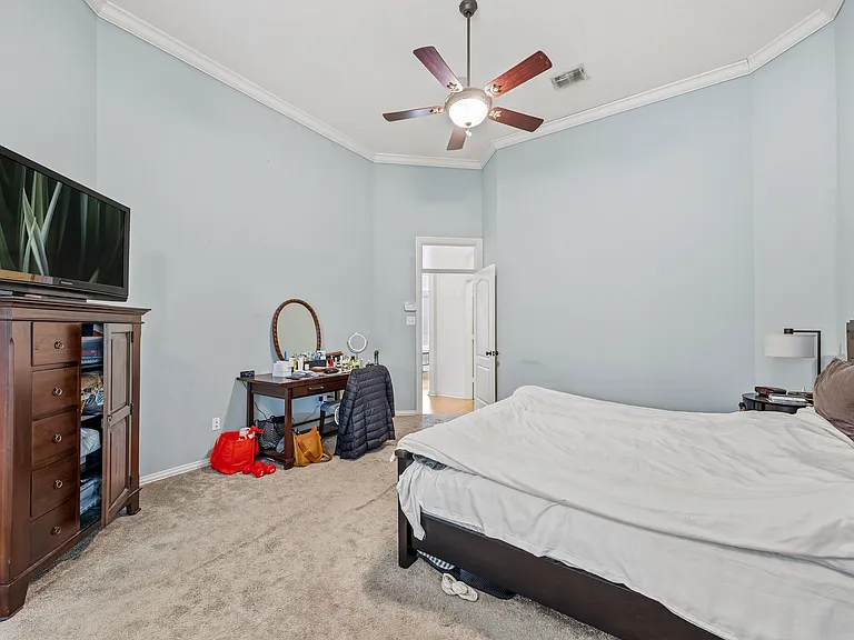 6805 Magnum Dr — Photo 18