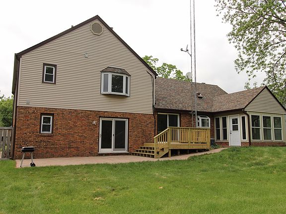 4th image of 1505 Pheasant Run Rd