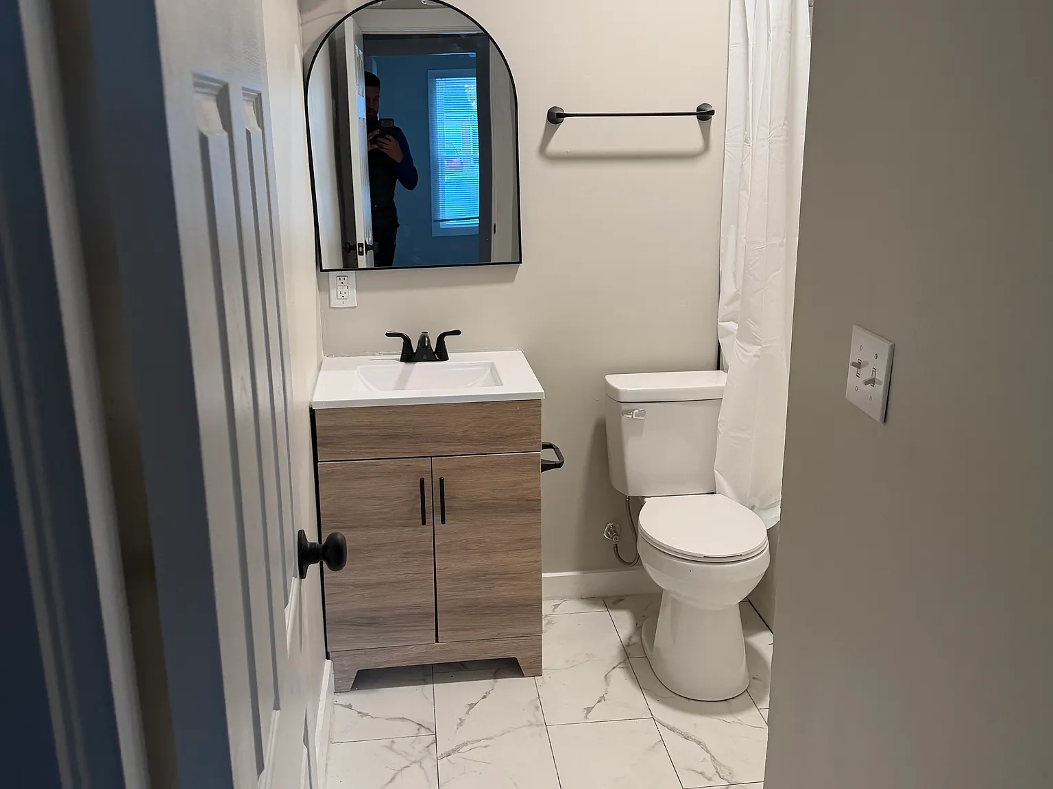 3 bed, 1.5 bath, 1300 sqft, $2,250 — Photo 4