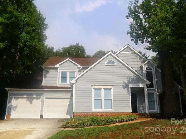 9900 Alexander Glen Dr, Charlotte, NC 28262
