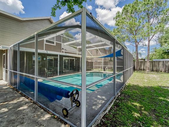4th image of 10203 Rainbridge Dr