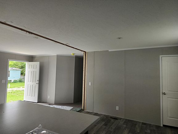 4th image of 145 Southshore Dr