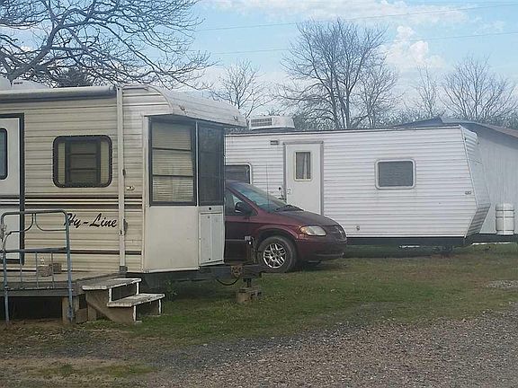 5th image of 113 Polk 27