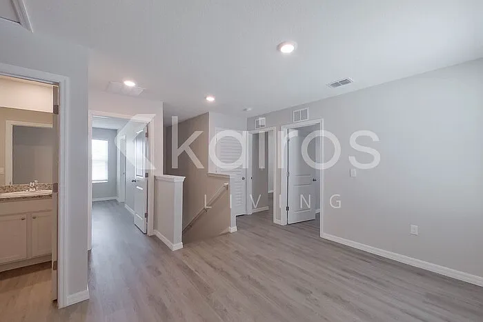 8675 SW 43rd Ter — Photo 11