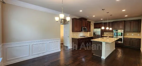 525 Twelve Oaks Dr Photo 1