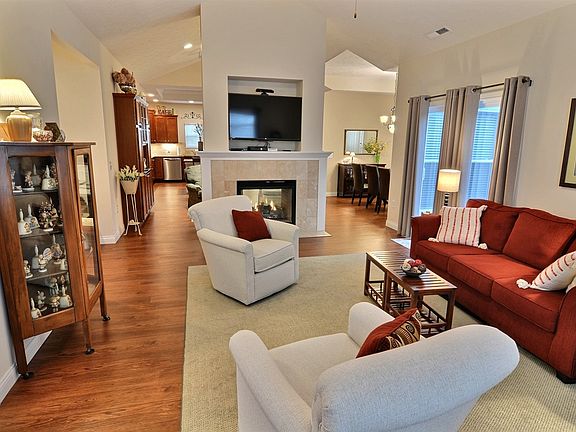 4th image of 2519 Silverado Cir