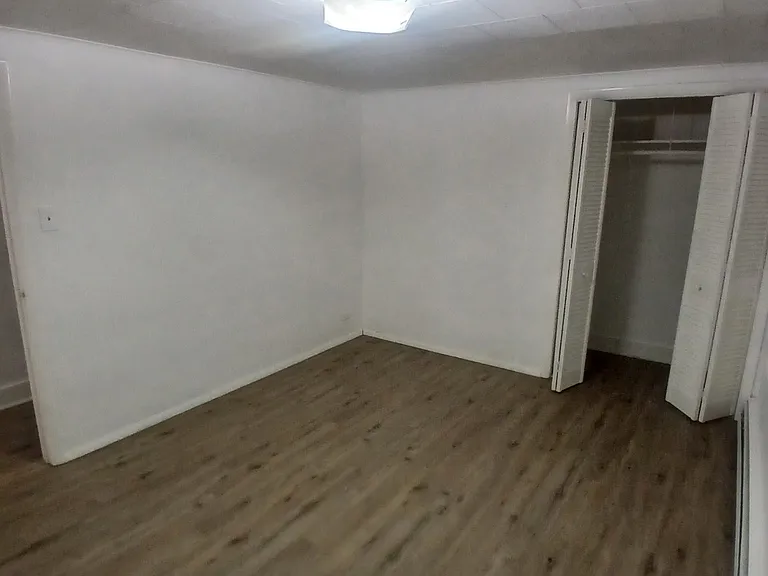 303 E Grove St #2 — Photo 10