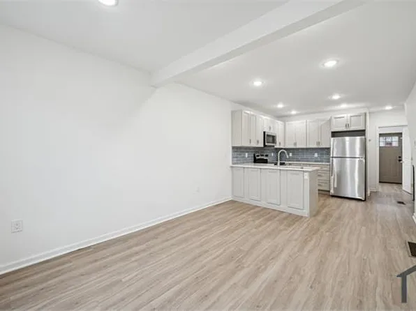 2553 S Dewey St #1, Philadelphia, PA 19142