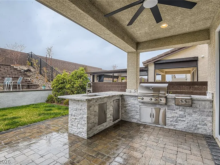 4631 Amazing View St — Photo 21