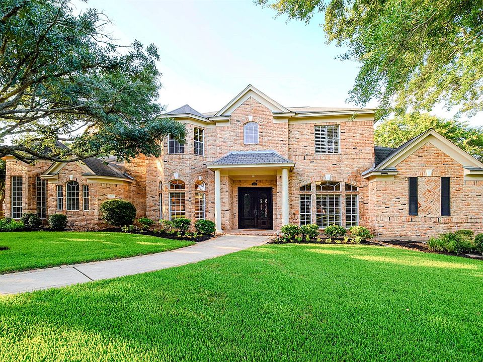 1st image of 60 Champion Villa Dr