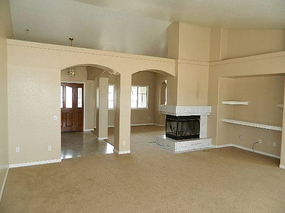 4th image of 17240 High Country Cir