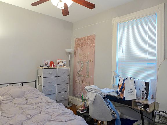 5th image of 716 Parker St #1