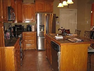 4th image of 1033 Live Oak Cir