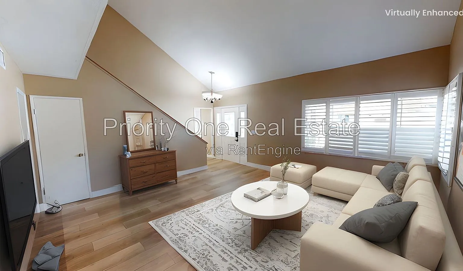 5 bed, 2.0 bath, 1920 sqft, $4,700 — Photo 2