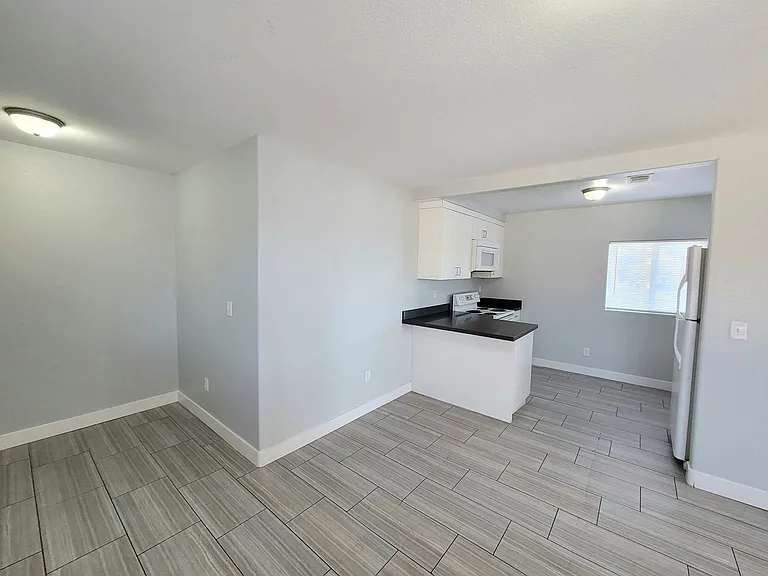 224 N 13th St — Photo 7