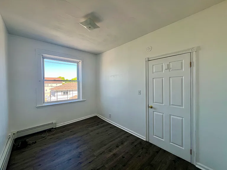 542 Valley Brook Ave #3 — Photo 8