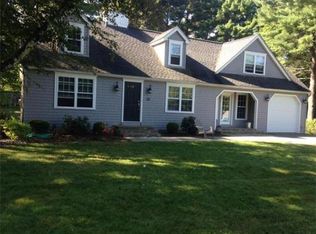 10 Sycamore Knls, South Hadley, MA 01075