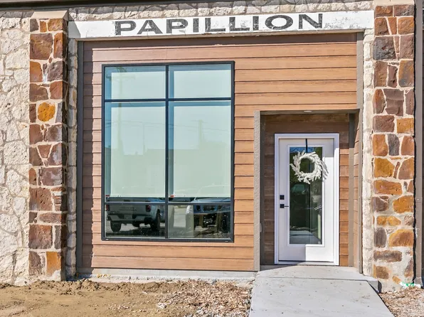 202 N Adams St, Papillion, NE 68046