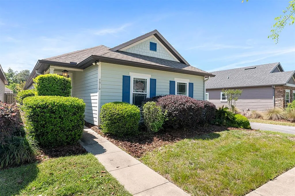 3 bed, 2.0 bath, 1636 sqft, $2,750 — Photo 2