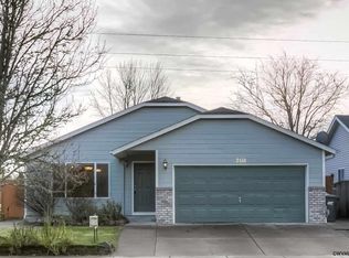 2138 Del Rio Ave SE, Albany, OR 97322