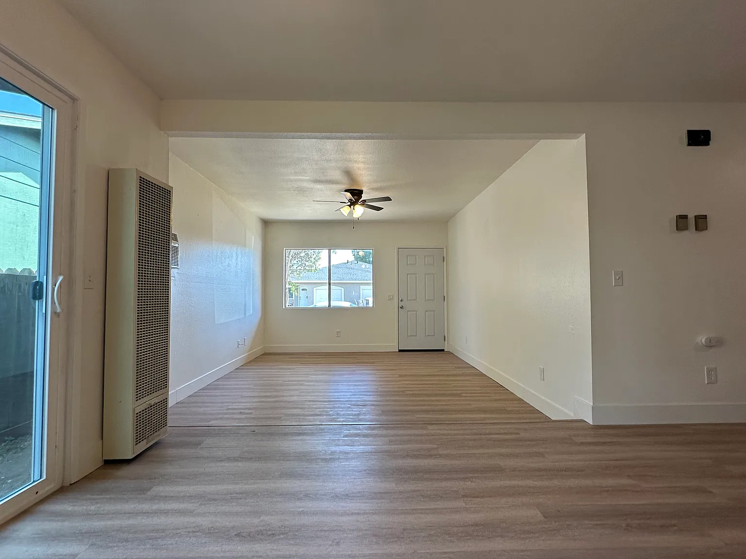 2 bed, 909 sqft, $1,900 — Photo 4