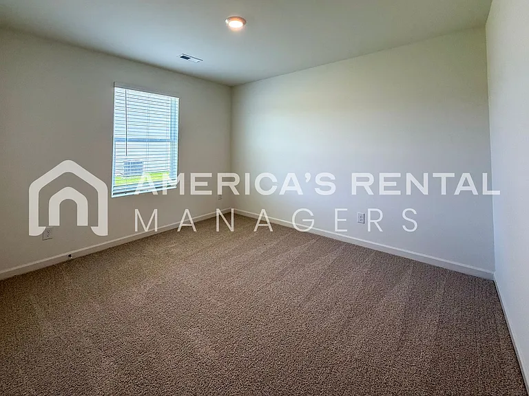 18584 Caffee Dr — Photo 13
