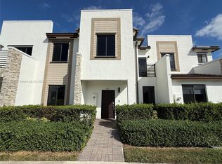 685 NE 208th Ter #685, Miami, FL 33179