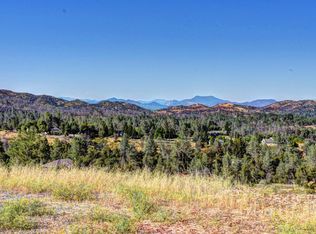 15333 Mountain Shadows Dr, Redding, CA 96001