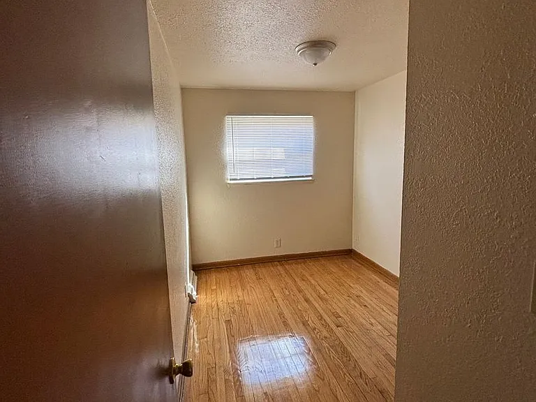5440 N 83rd St — Photo 10