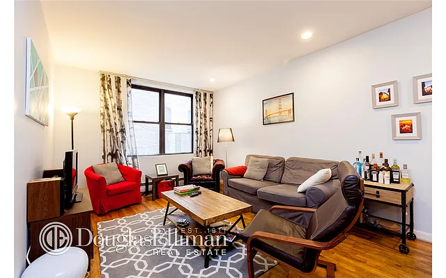 Sold by Douglas Elliman | media 15