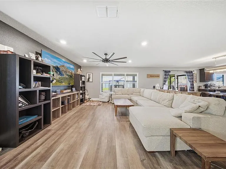 232 Lake Lucerne Way — Photo 12