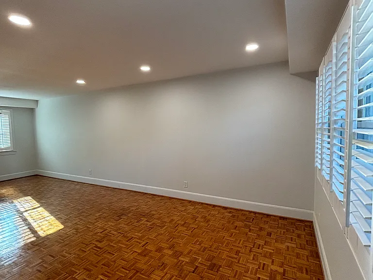 480 W Main St #B-3 — Photo 2